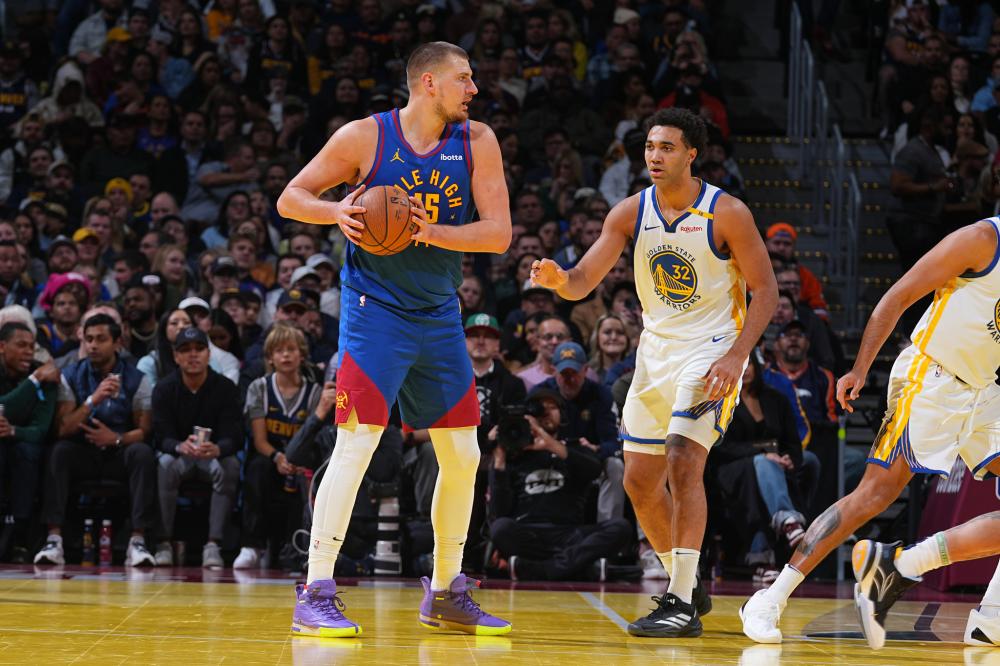 队配合密切 队配合密切