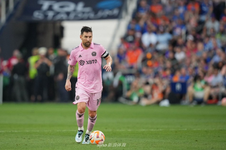 球撞入自家 球撞入自家